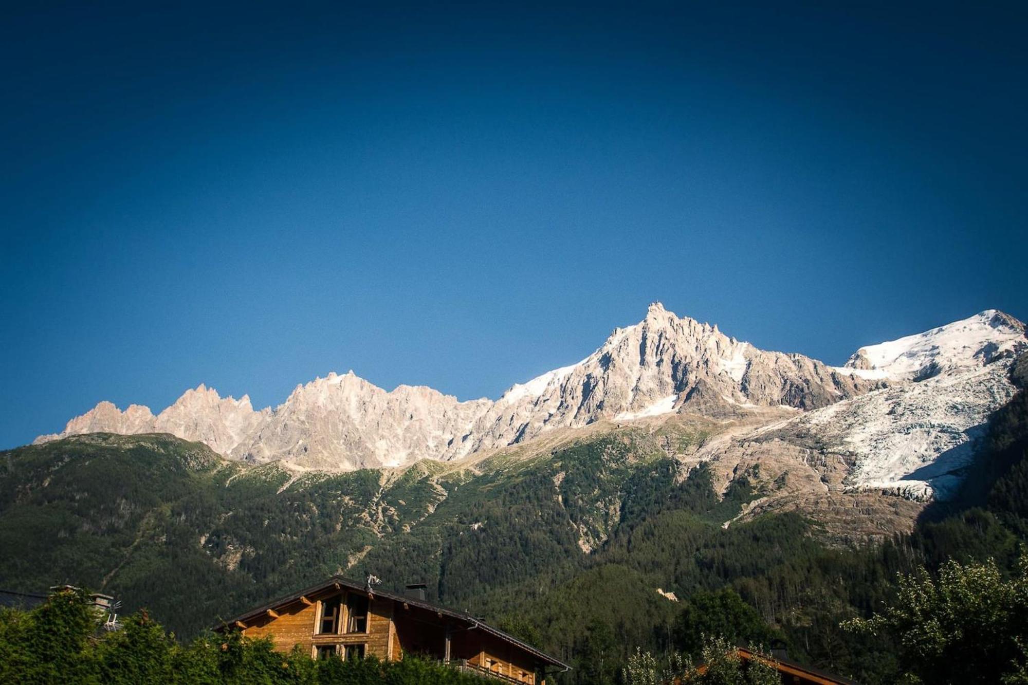 Ferienwohnung L'Ecrin Des Bossons Chamonix Exterior foto